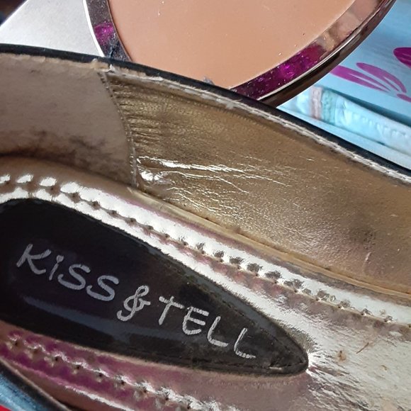 KISS & TELL BLACK PATENT SHOES BALLET FLATS - Picture 3 of 3
